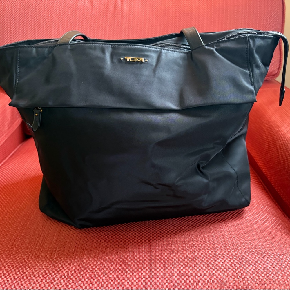 Tumi Sleek Black Carryall